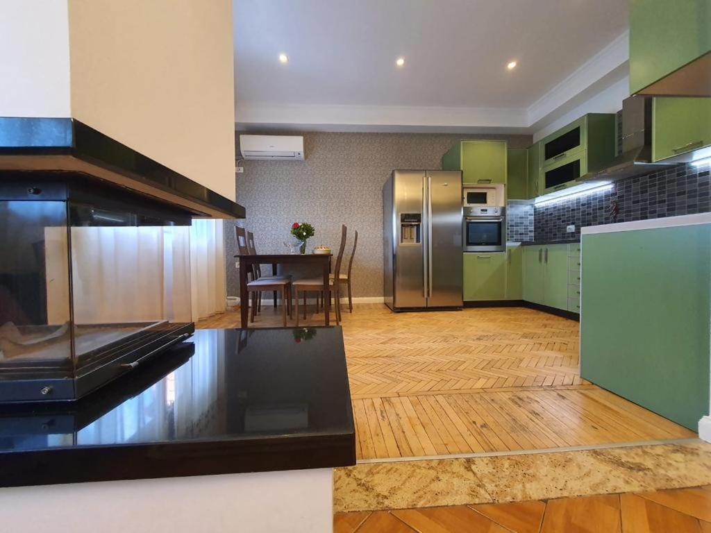 Noemi Apartment Tirana Buitenkant foto